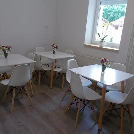 Guest house Kristaly Vendeghaz 3*