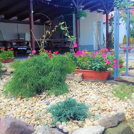 Kristaly Vendeghaz Guest house 3*