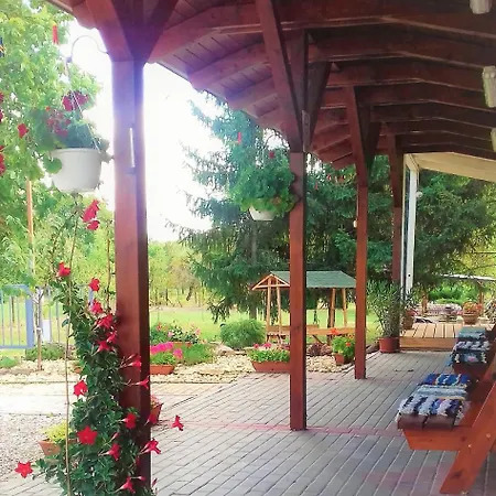 Kristaly Vendeghaz Guest house